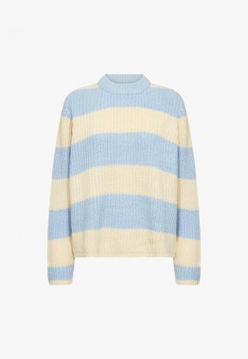 Пуловер в полоску