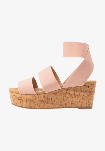 Босоножки на платформе