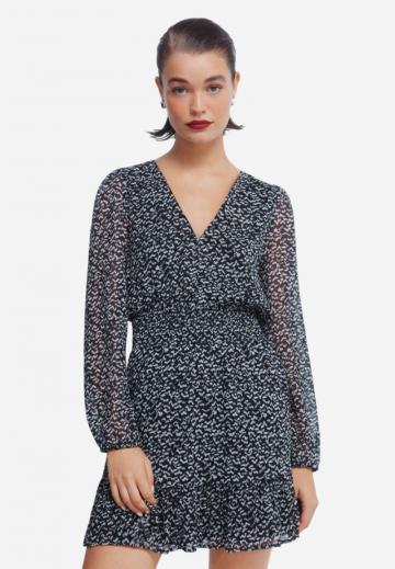 Короткое платье