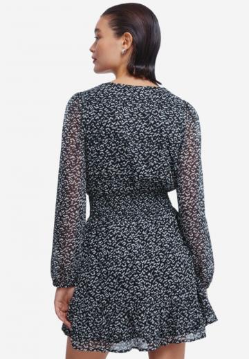 Короткое платье