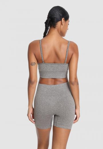 Спортивный топ