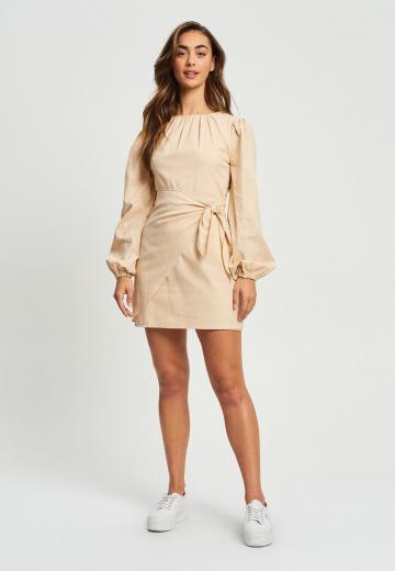 Короткое платье