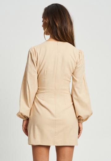 Короткое платье