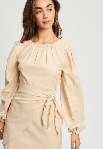 Короткое платье