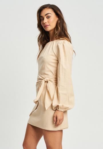 Короткое платье