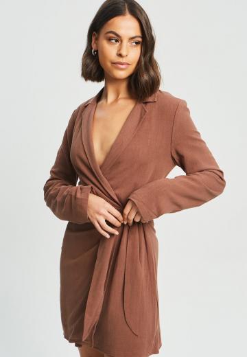 Короткое платье