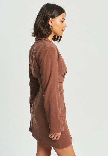 Короткое платье