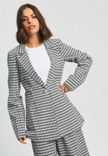 Короткое пальто