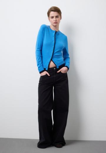 Вязаный жилет