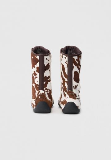 Ботинки на шнуровке