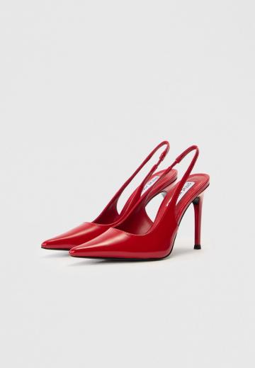 Туфли на высоком каблуке