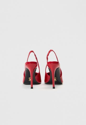 Туфли на высоком каблуке