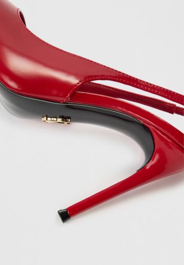 Туфли на высоком каблуке