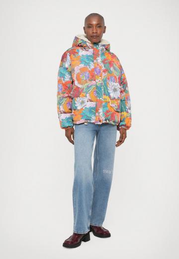 Зимняя куртка