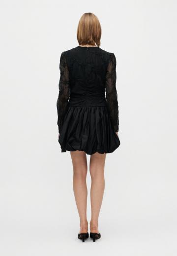 Короткое платье