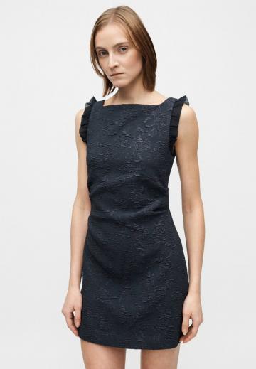 Короткое платье