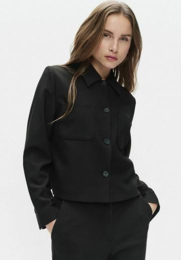 Блейзер с накладными карманами