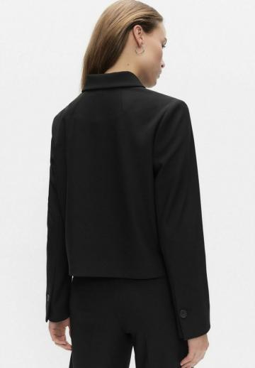 Блейзер с накладными карманами