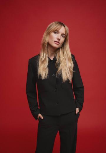 Блейзер с накладными карманами