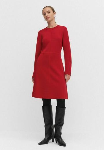 Вязаное платье