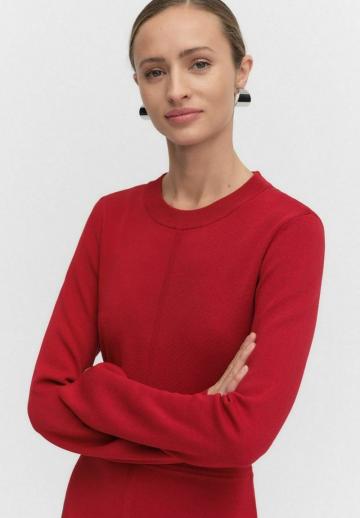 Вязаное платье