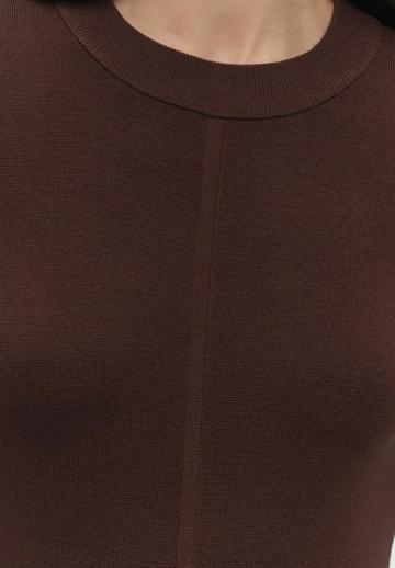 Вязаное платье