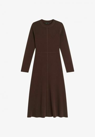 Вязаное платье