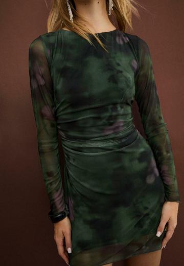 Короткое платье