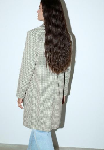 Короткое пальто