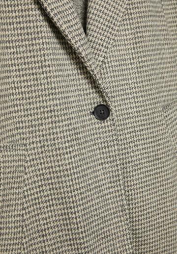 Короткое пальто