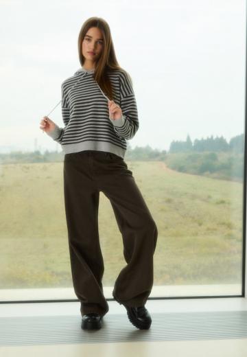 Пуловер с капюшоном