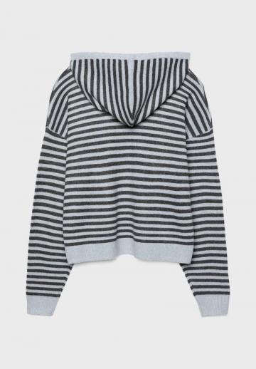 Пуловер с капюшоном