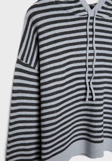 Пуловер с капюшоном