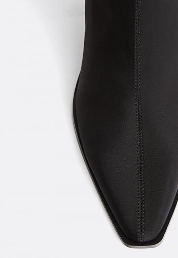 Полусапожки на высоком каблуке