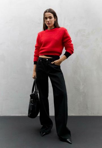 Пуловер в полоску