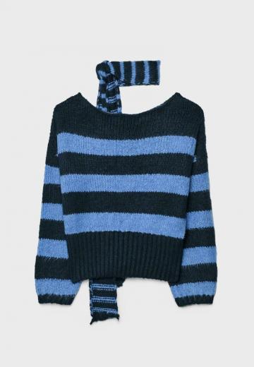 Пуловер в полоску