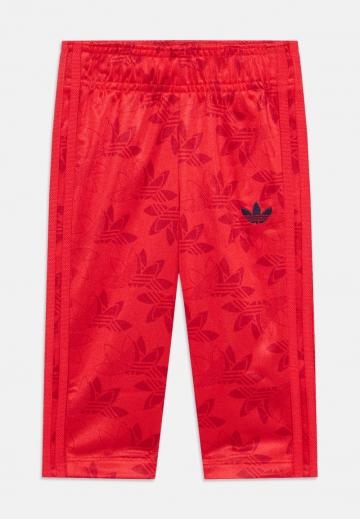 Набор одежды