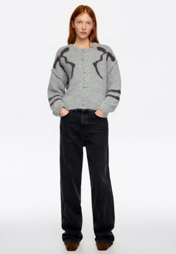 Жаккардовая вязаная кофта