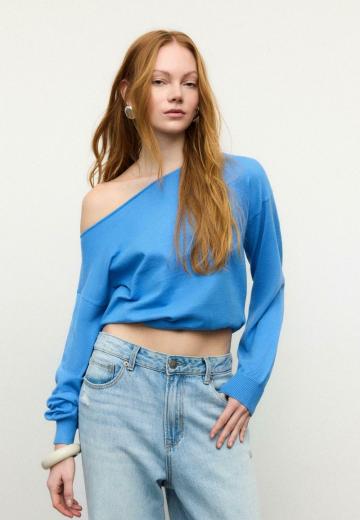 Пуловер в полоску