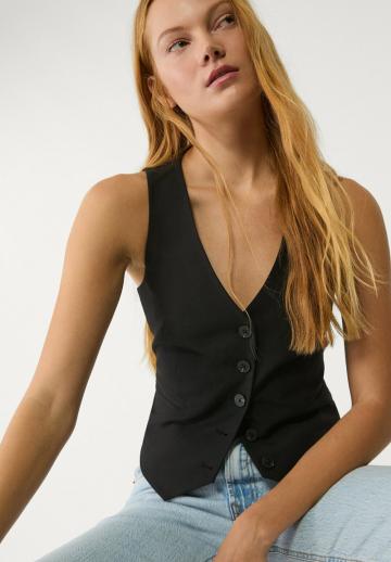 Джинсовая жилетка