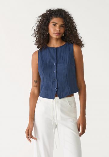 Джинсовая жилетка