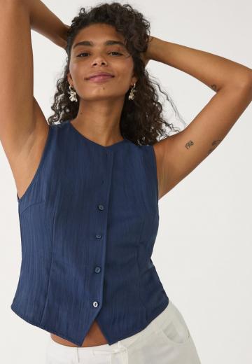 Джинсовая жилетка