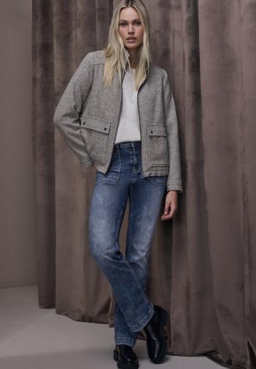 Клешеные брюки