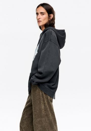 Пуловер с капюшоном