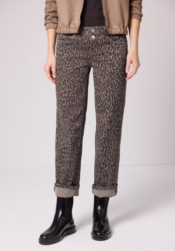 Короткие джинсы