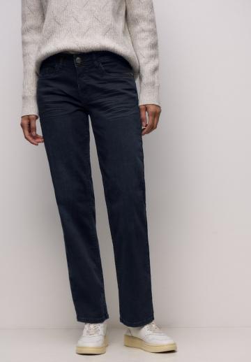 Прямые джинсы