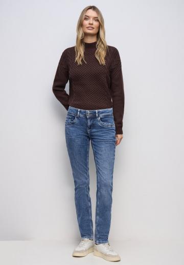 Прямые джинсы