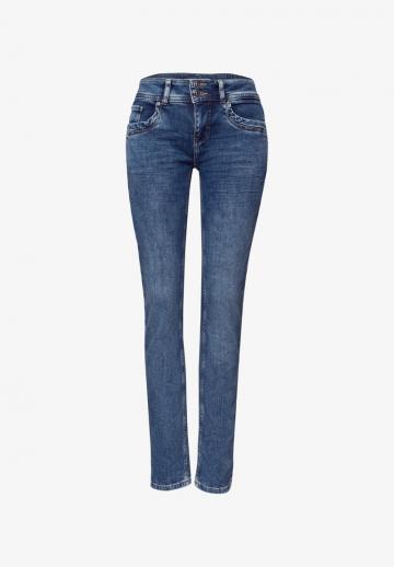 Прямые джинсы