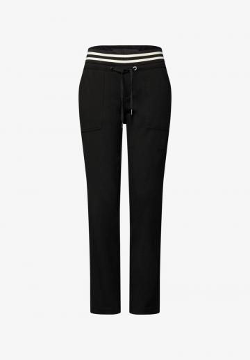 Спортивные штаны