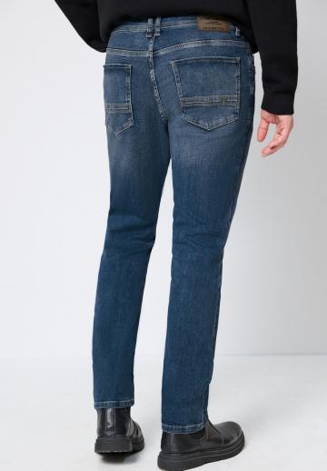 Узкие джинсы